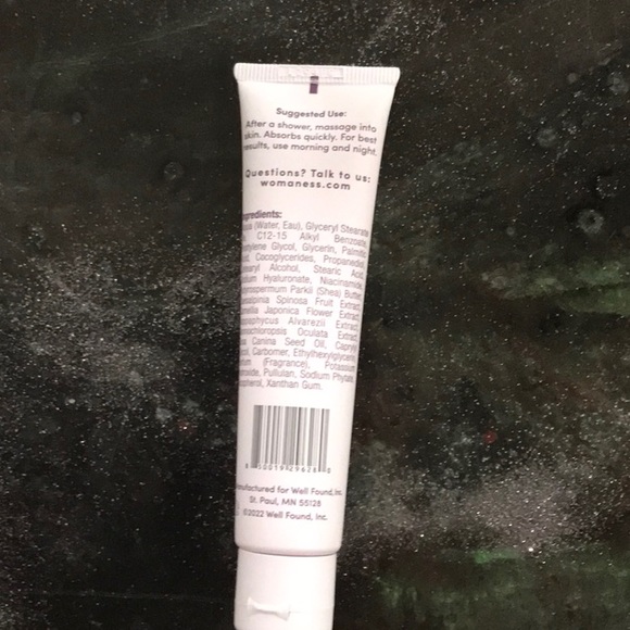 Travel size Womaness the works smoothing all over body cream - Picture 2 of 3